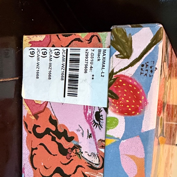 Elegant Black Women's Boots - Picture 11 of 12